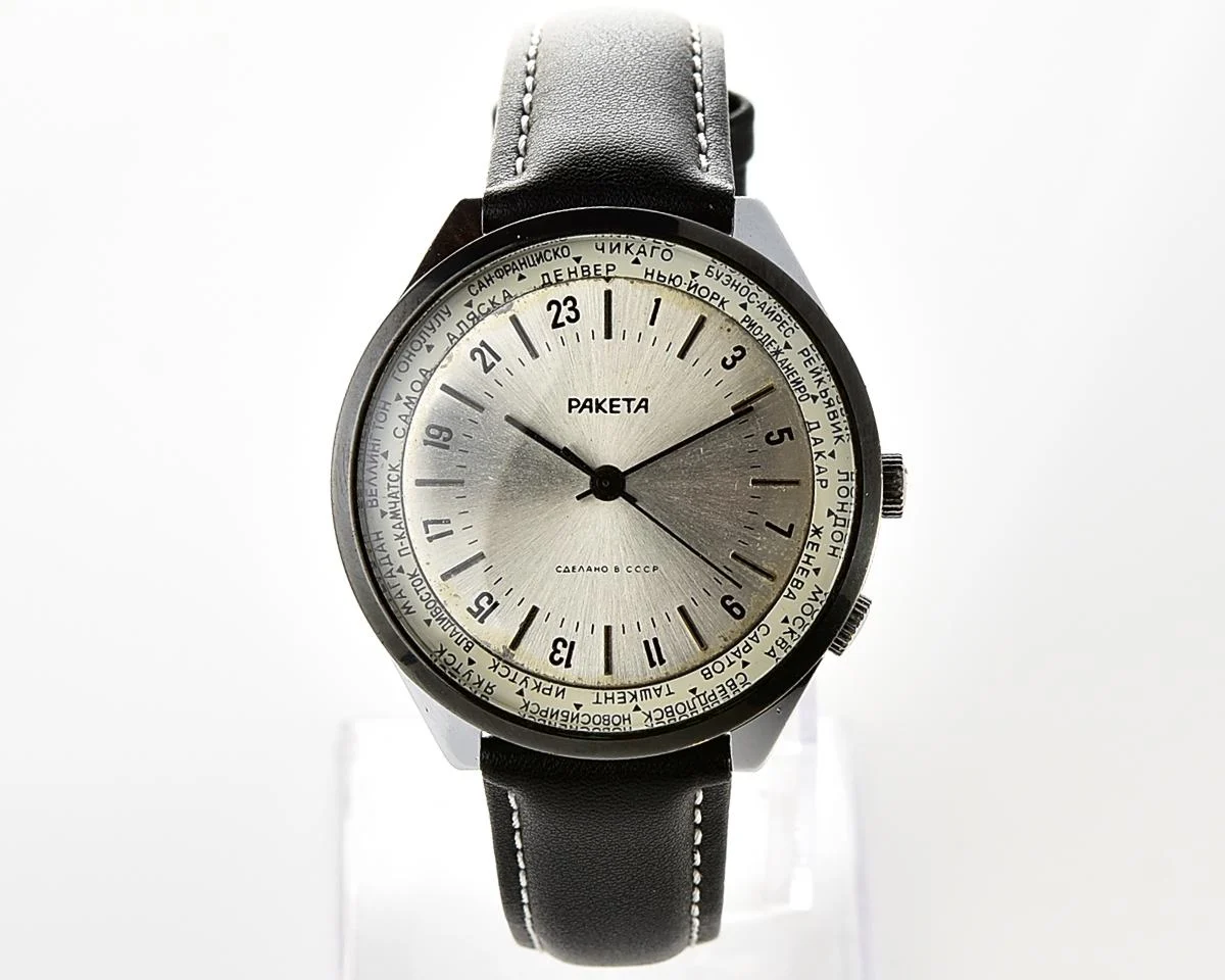 Vintage mechanical Raketa World Traveler (Goroda) watch with 24 hours 2623.H mechanical movement