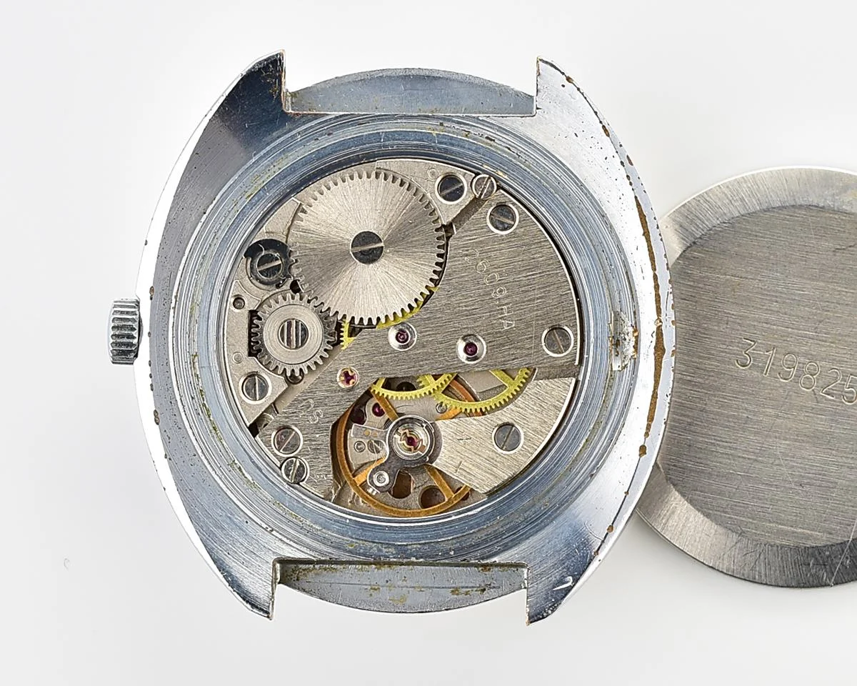 Large vintage Raketa mechanical watch
