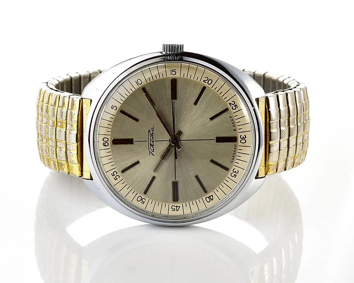 Large vintage Raketa mechanical watch