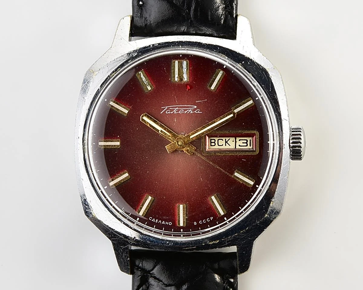 Soviet mechanical Raketa with automatic self winding movement