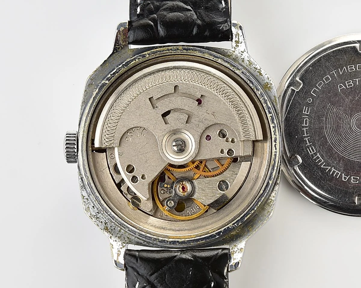 Soviet mechanical Raketa with automatic self winding movement