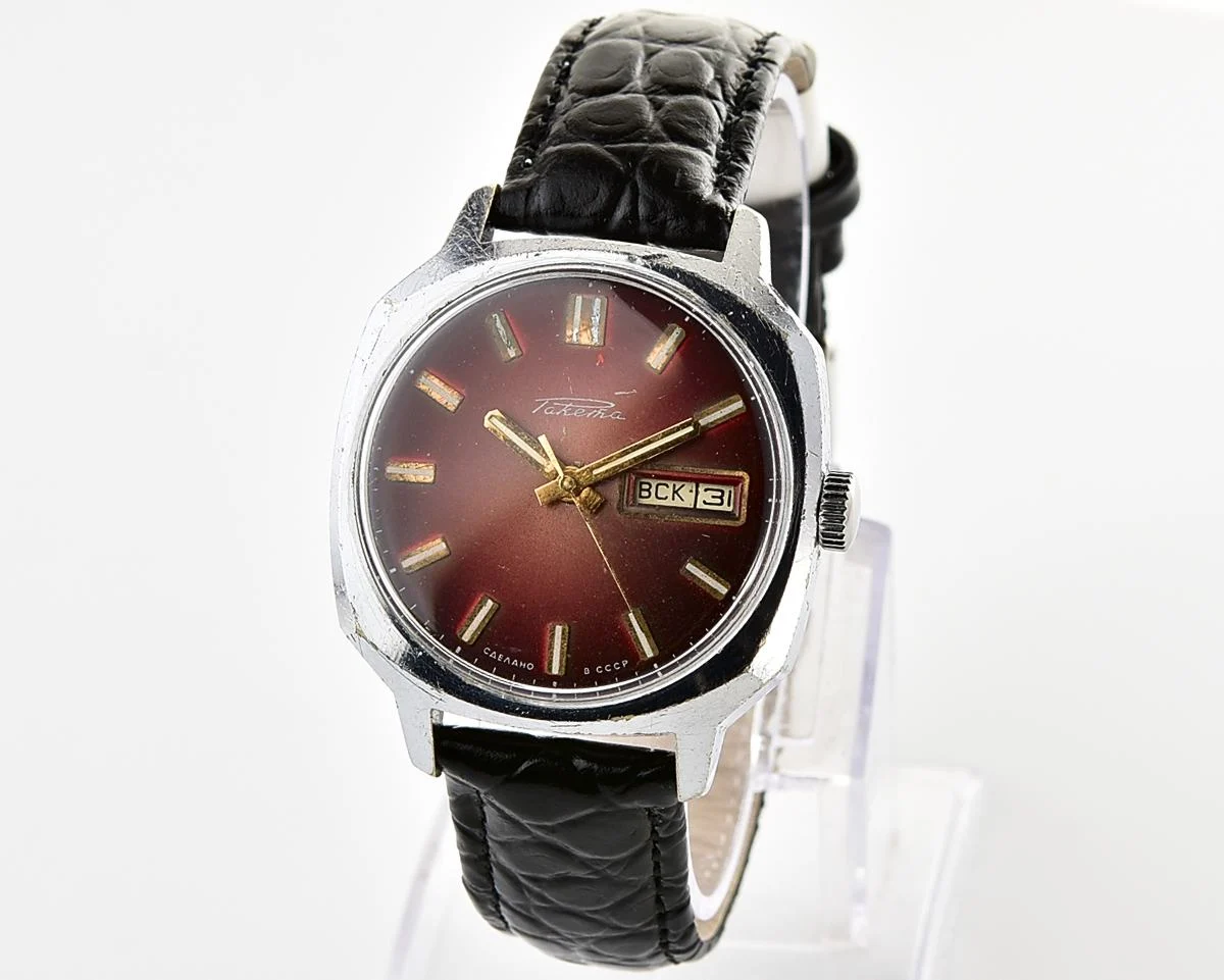 Soviet mechanical Raketa with automatic self winding movement