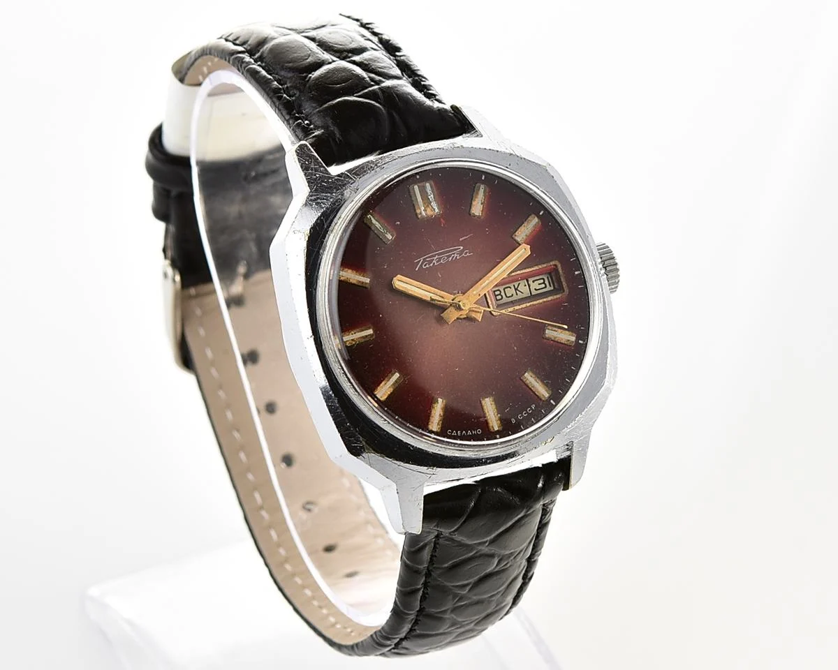 Soviet mechanical Raketa with automatic self winding movement