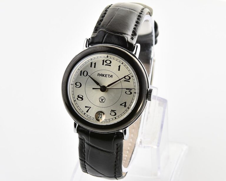 Soviet Raketa vintage mechanical watch with calendar on 6 o'clock