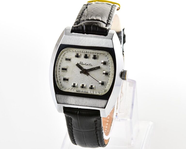 RAKETA vintage mechanical wrist watch