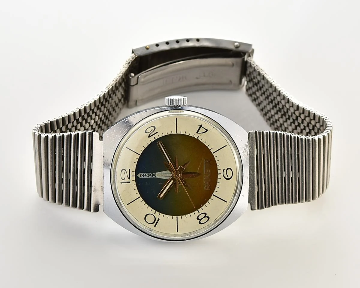 Raketa-Soyuz Soviet mechanical watch - relic of Soviet space exploration era!