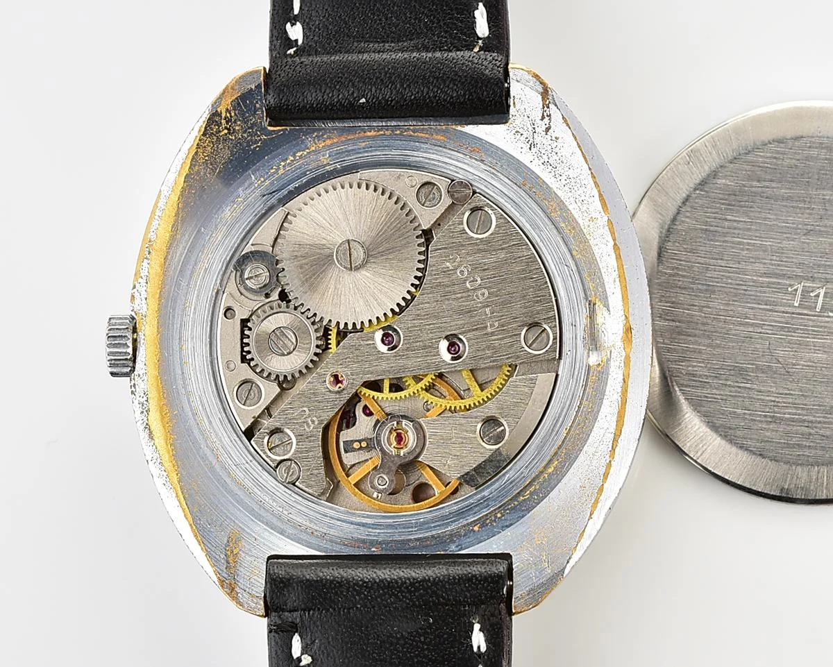 Large vintage Raketa mechanical watch