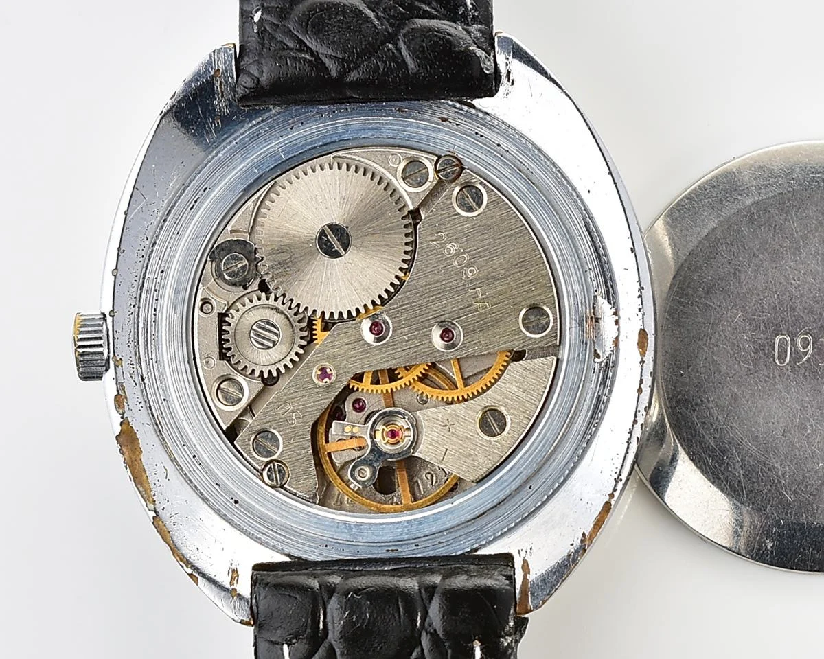 Large vintage Raketa mechanical watch