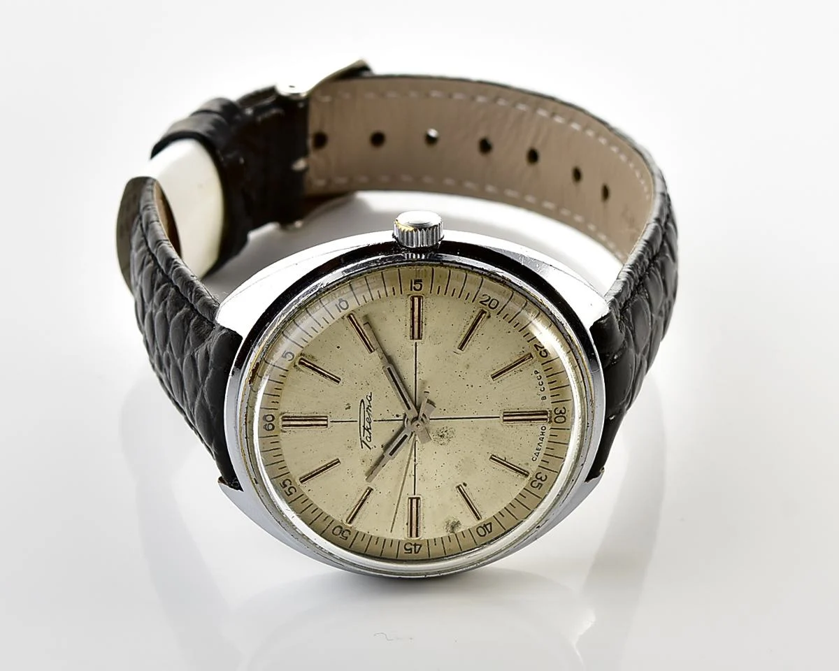 Large vintage Raketa mechanical watch