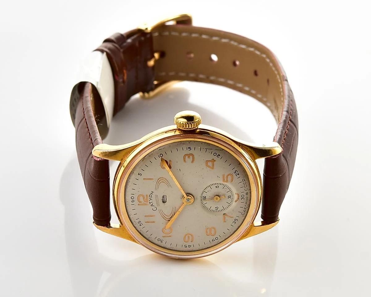 Rare! Vintage Soviet Saturn mechanical watch from the 1950s