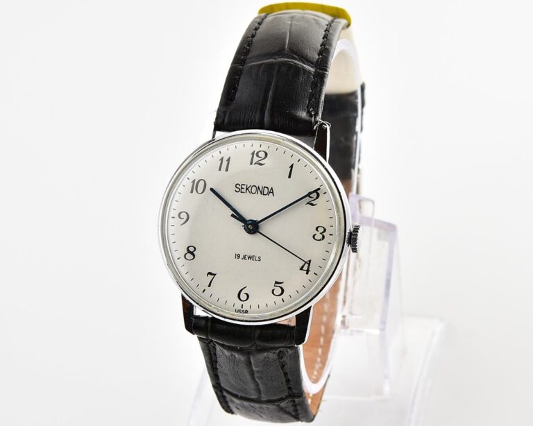 Soviet SEKONDA vintage mechanical wristwatch