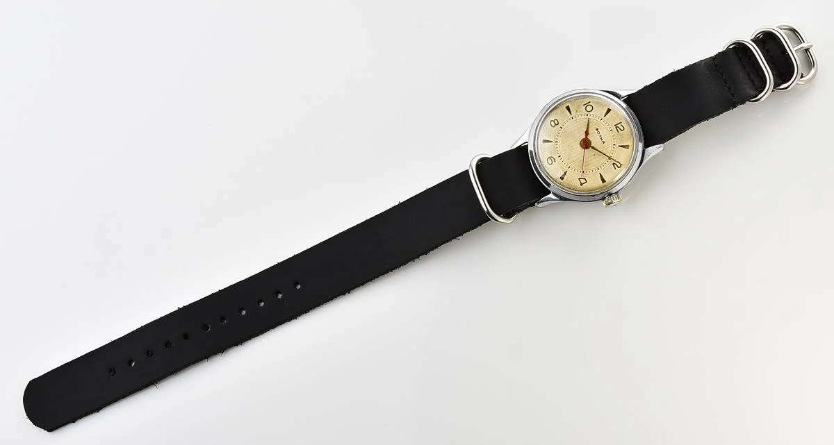 Soviet Volna vintage precision class mechanical wristwatch, the 4th quarter of 1959