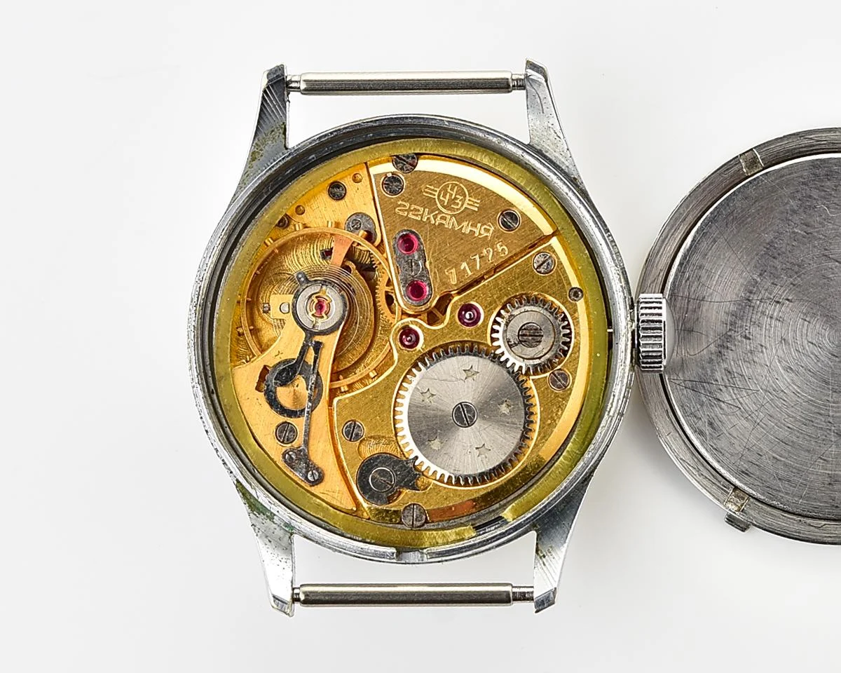 Soviet Volna 22 jewels vintage mechanical watch with NATO genuine leather strap