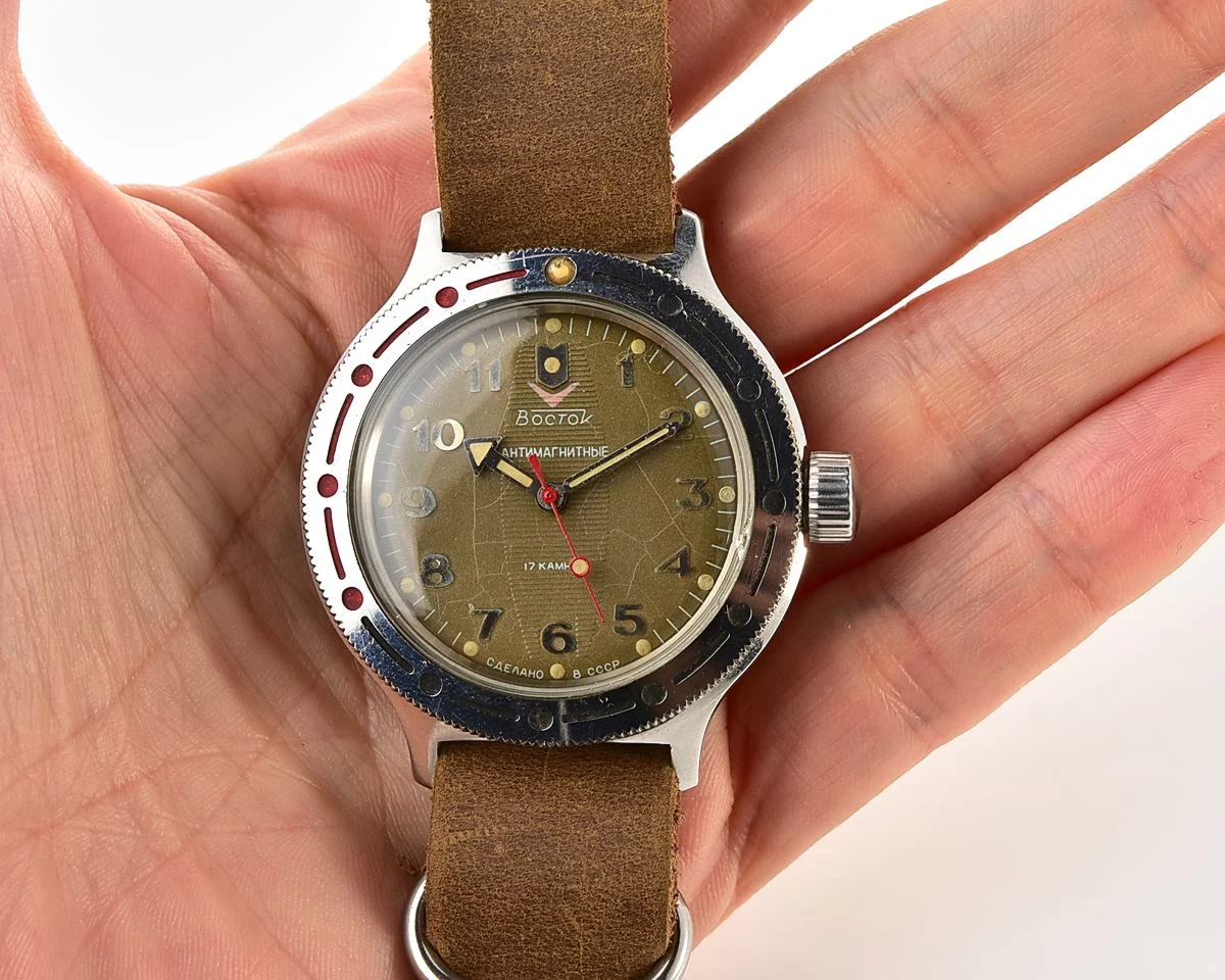 Vostok Amphibia mechanical watch + genuine leather NATO Commander strap!