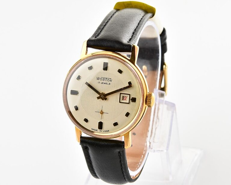 Excellent vintage soviet Wostok (Vostok) mechanical gold-plated wrist watch - with engraved back!