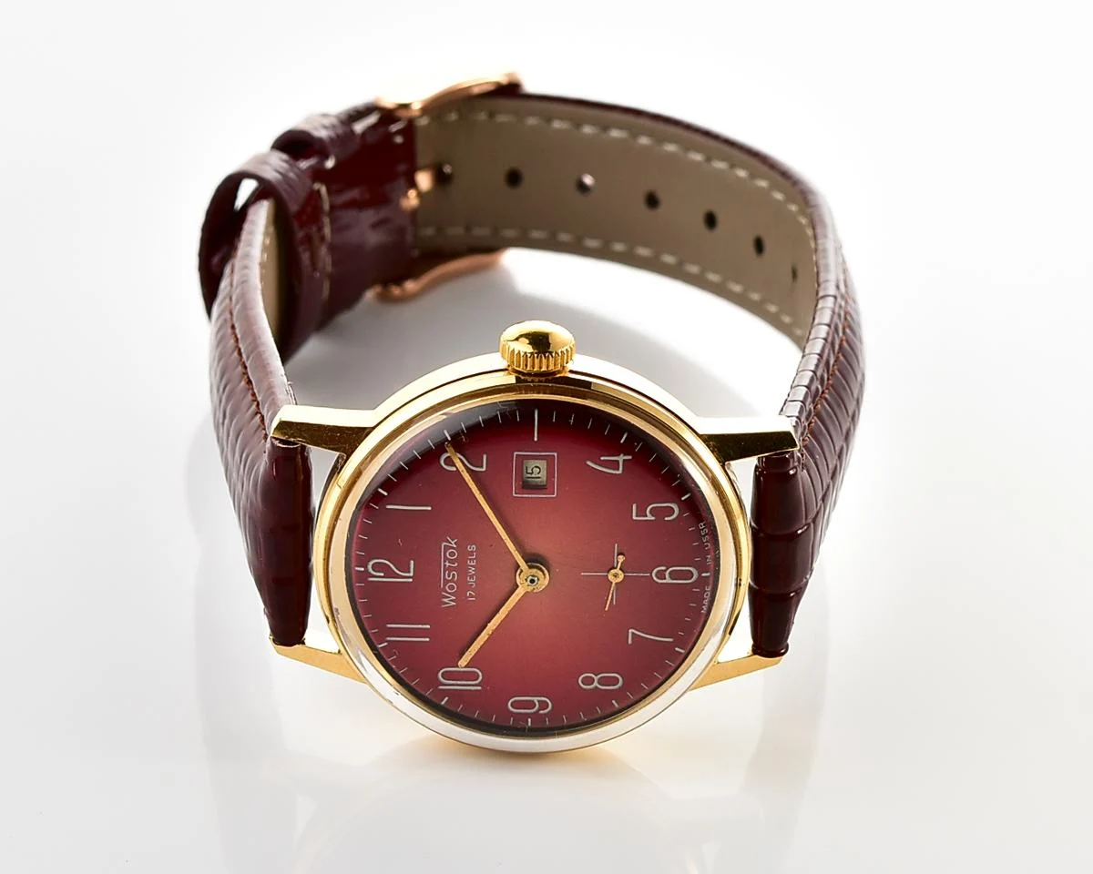 Excellent gold-plated Soviet Wostok (Vostok) vintage mechanical watch