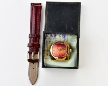 TIME CAPSULE: Zaria gold-plated vintage mechanical wristwatch with self-winding movement from 1979!
