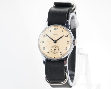 Soviet mechanical POBEDA vintage watch, 2MChZ from the 3st quarter 1954