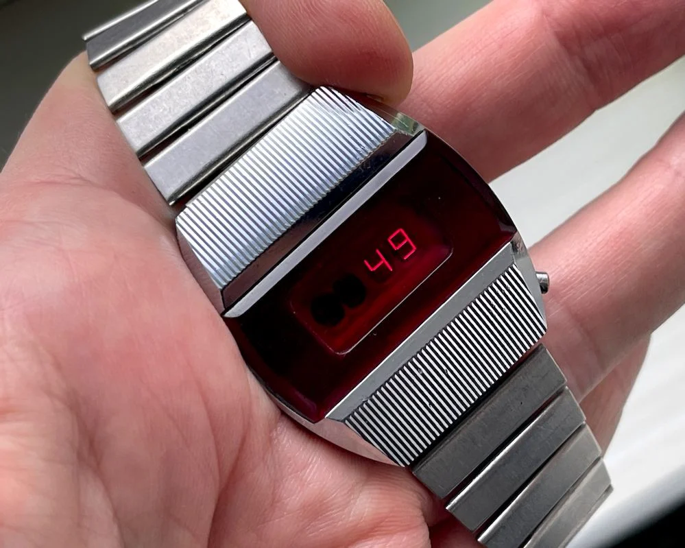 First Red LED Digital Vintage USSR Wrist Watch Electronika E-1 Pulsar!