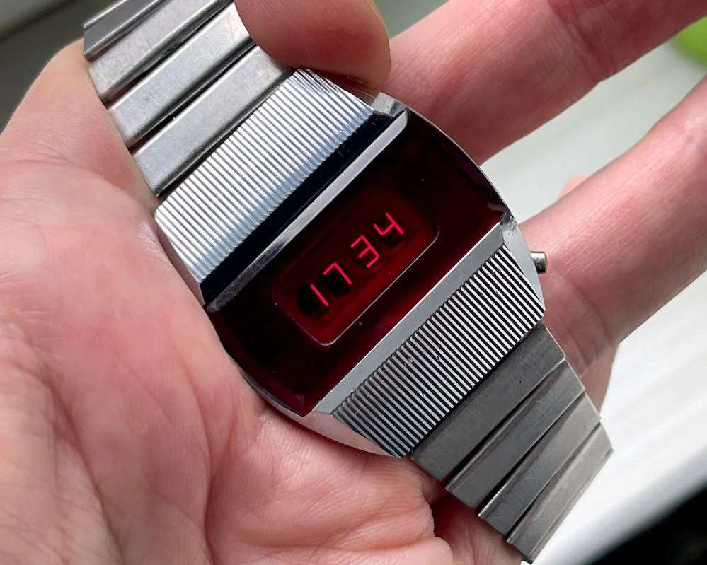 First Red LED Digital Vintage USSR Wrist Watch Electronika E-1 Pulsar!