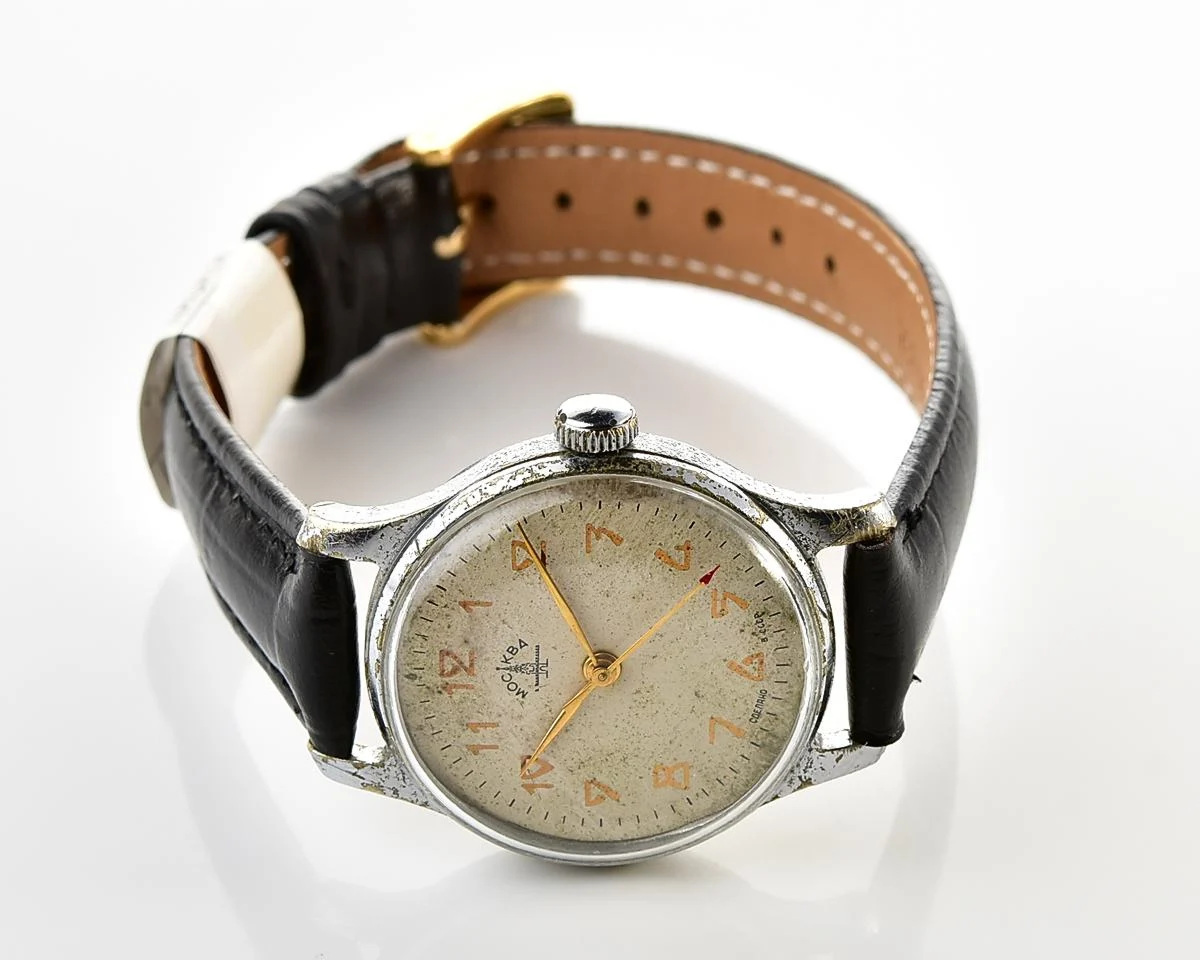 Moskva Soviet vintage mechanical watch