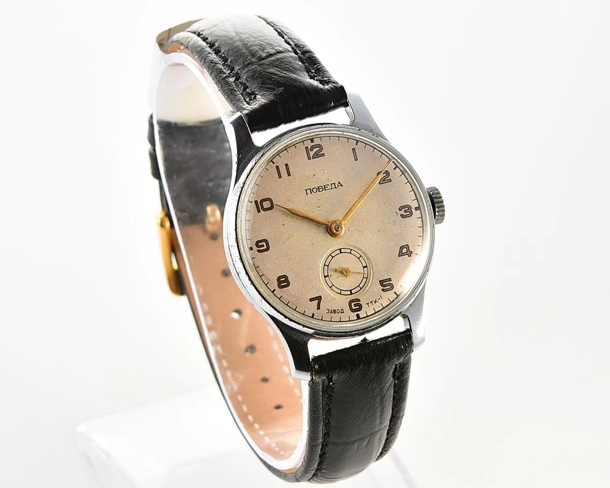 Excellent vintage Soviet mechanical 1MChZ Pobeda, TTK-1 on dial, from the 4th quarter of 1954