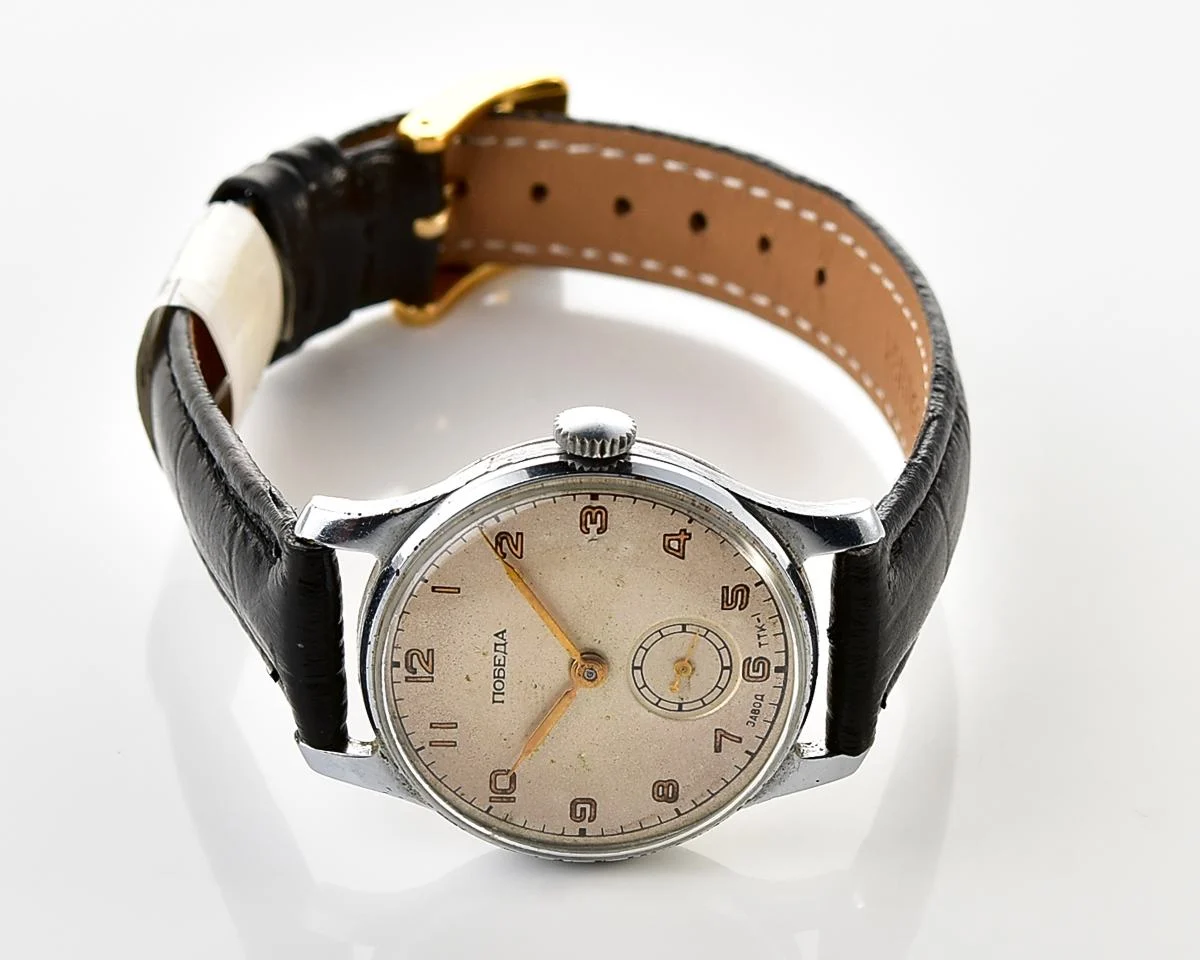 Excellent vintage Soviet mechanical 1MChZ Pobeda, TTK-1 on dial, from the 4th quarter of 1954