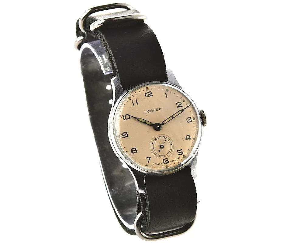 Excellent vintage Soviet mechanical Pobeda watch, 2MChZ from the 1st quarter 1956!