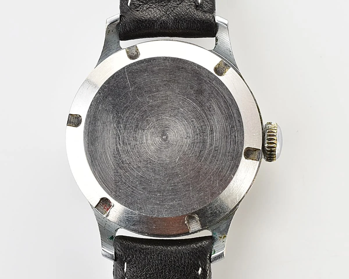 Rare! Excellent Pobeda with central seconds hand, bronze dial & uncommon hermetic case, from 3rd quarter of 1954!