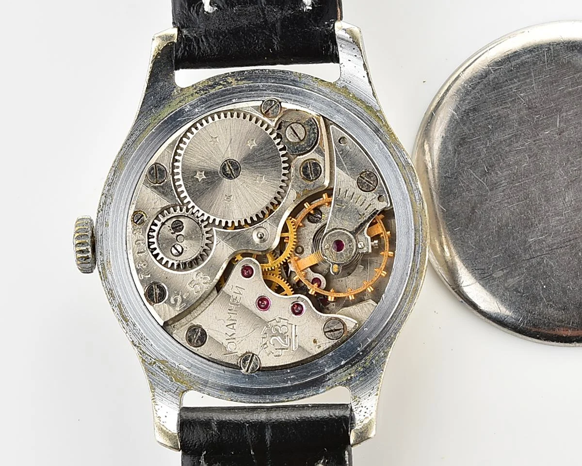 Vintage Soviet mechanical Pobeda watch, 2MChZ from 2nd quarter 1953!