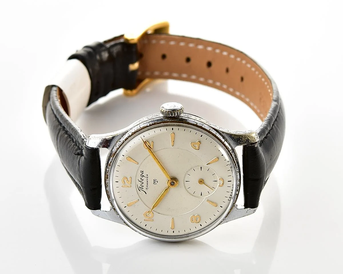 Vintage Soviet mechanical Pobeda watch, 2MChZ from 2nd quarter 1953!