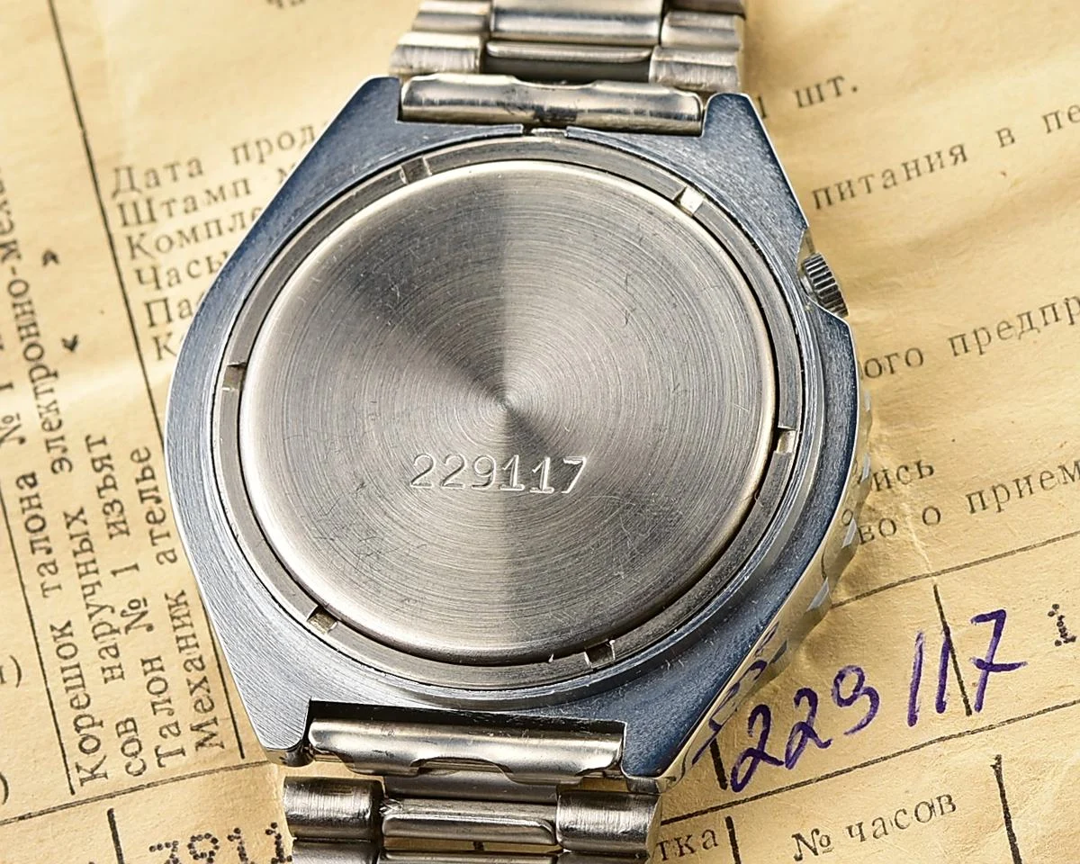 TIME CAPSULE: Soviet Slava quartz wristwatch, Malta summit edition: New Old Stock!