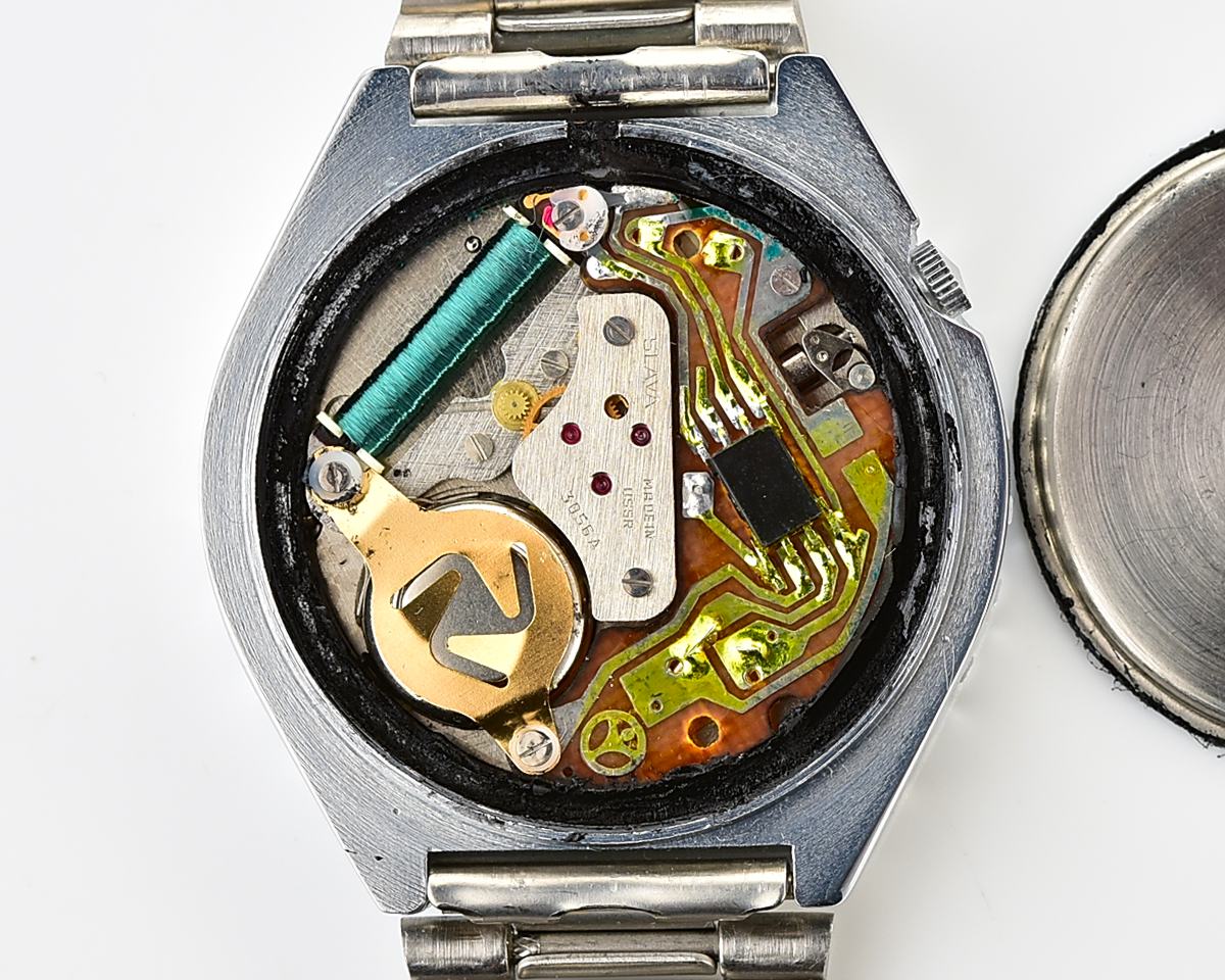 TIME CAPSULE: Soviet SLAVA quartz wristwatch, Malta summit edition: New Old Stock!