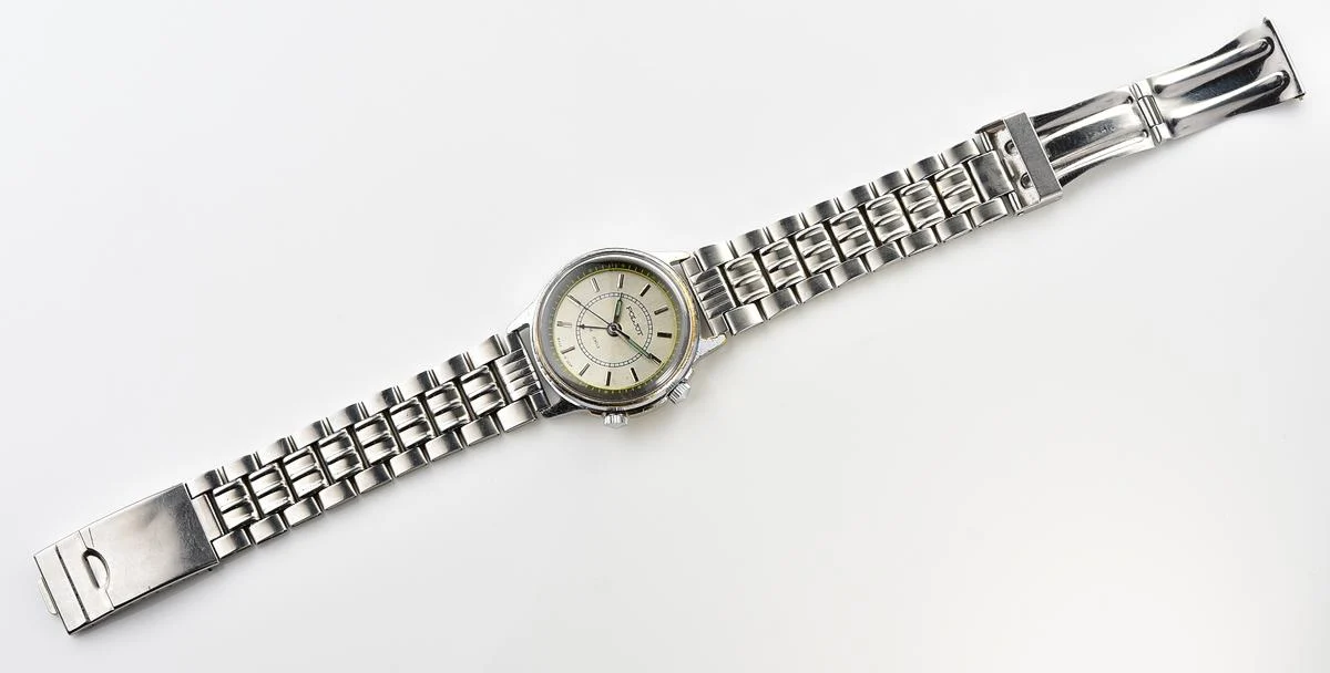 Soviet Poljot-cricket mechanical watch with alarm clock function
