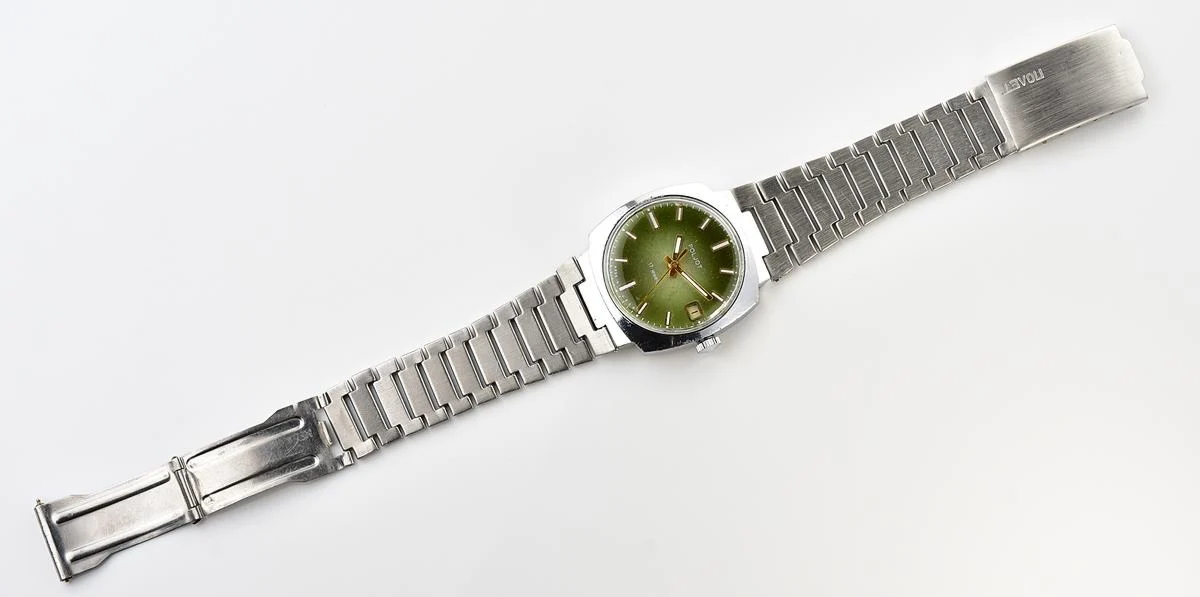 Soviet Poljot mechanical wrist watch with steel bracelet