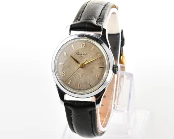 Vintage Soviet mechanical Raketa wrist watch