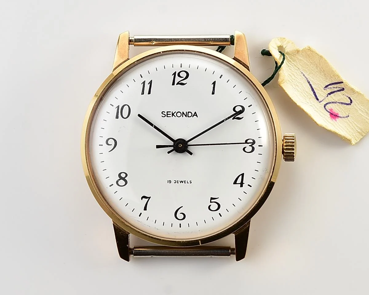 TIME CAPSULE: Vintage gold-plated Soviet Sekonda (Raketa) watch, New Old Stock (NOS)!