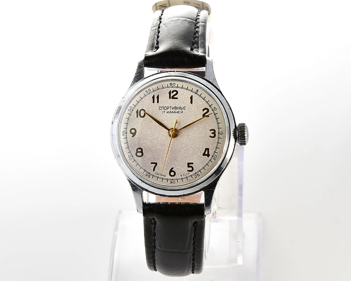 Excellent vintage Soviet Sportivnie mechanical watch from the 1950s