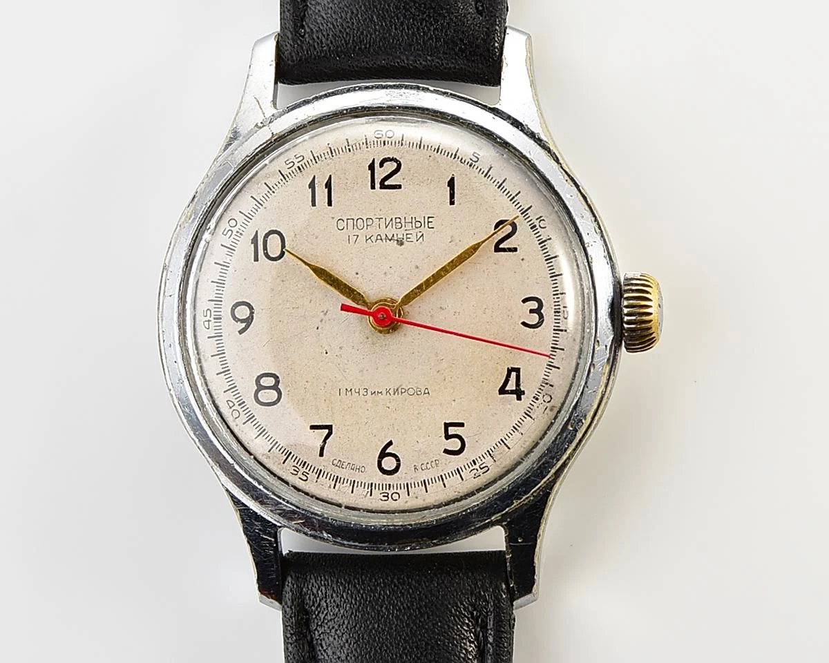 Excellent vintage Soviet Sportivnie mechanical watch from the 1950s