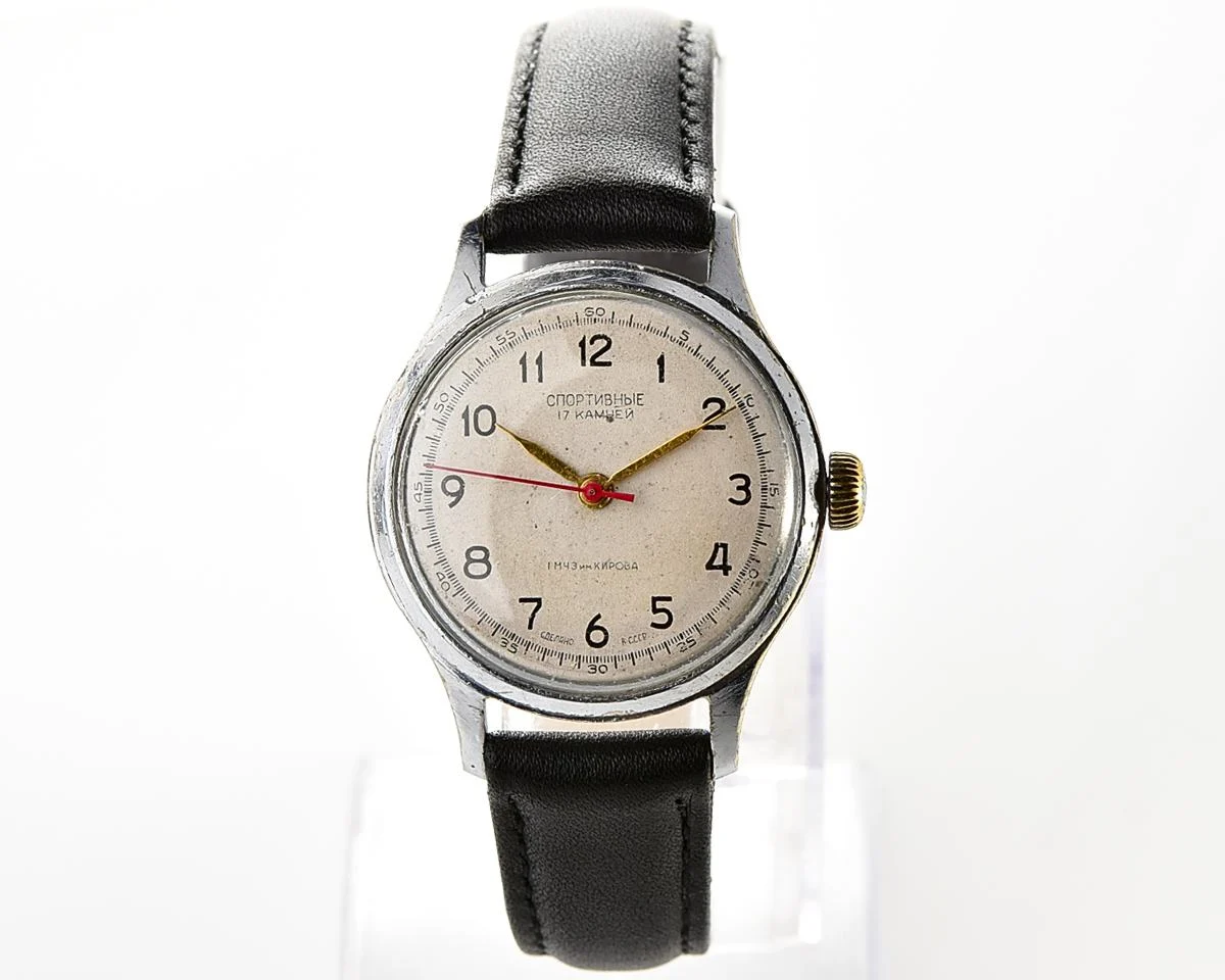 Excellent vintage Soviet Sportivnie mechanical watch from the 1950s