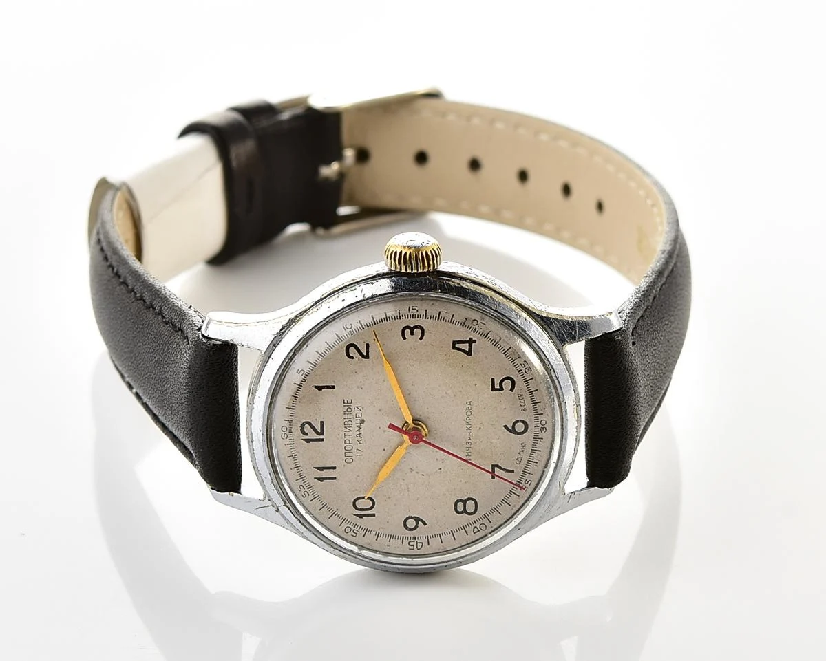 Excellent vintage Soviet Sportivnie mechanical watch from the 1950s