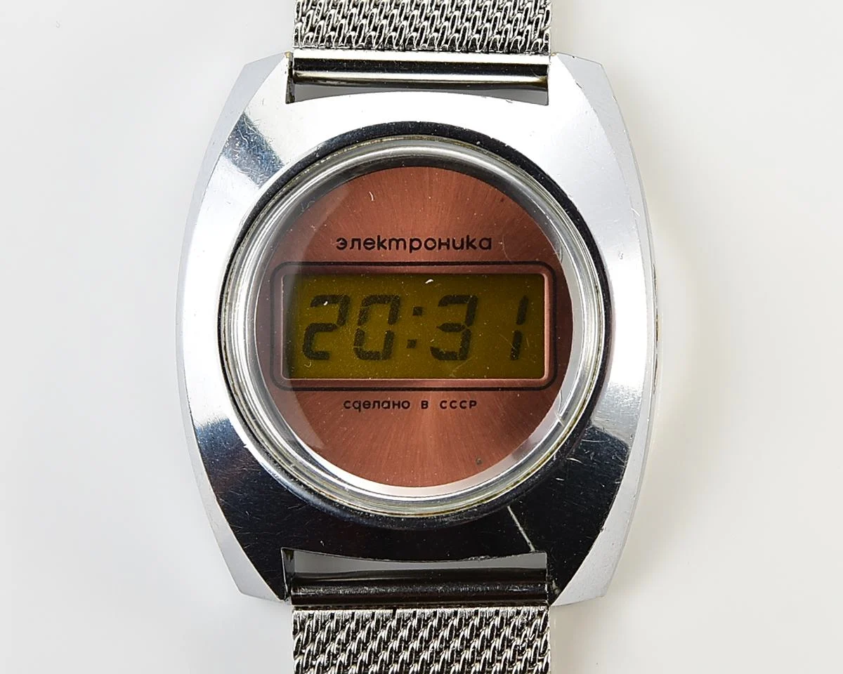 Early Soviet USSR digital watch Electronika 3049 (B6-02)