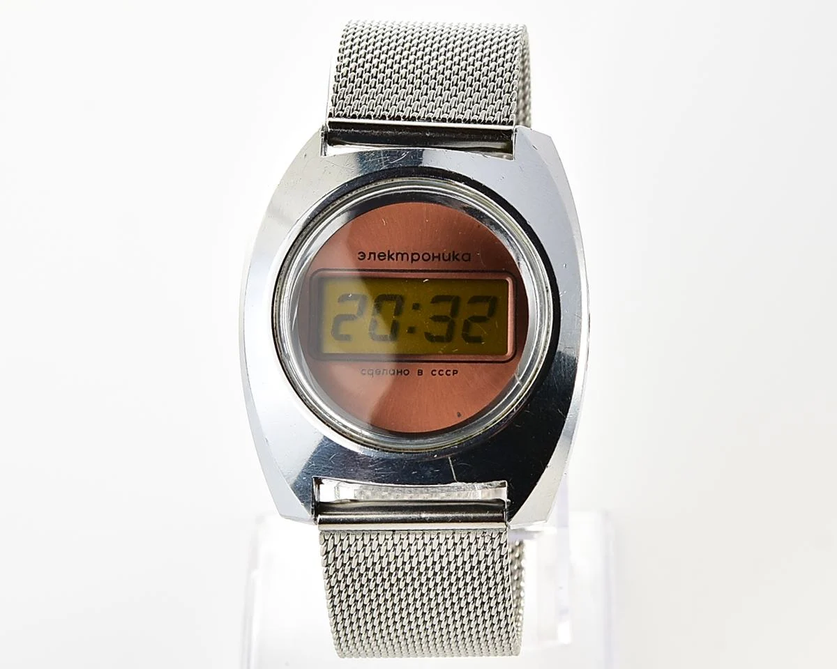 Early Soviet USSR digital watch Electronika 3049 (B6-02)