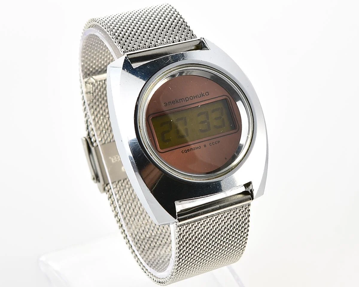 Early Soviet USSR digital watch Electronika 3049 (B6-02)