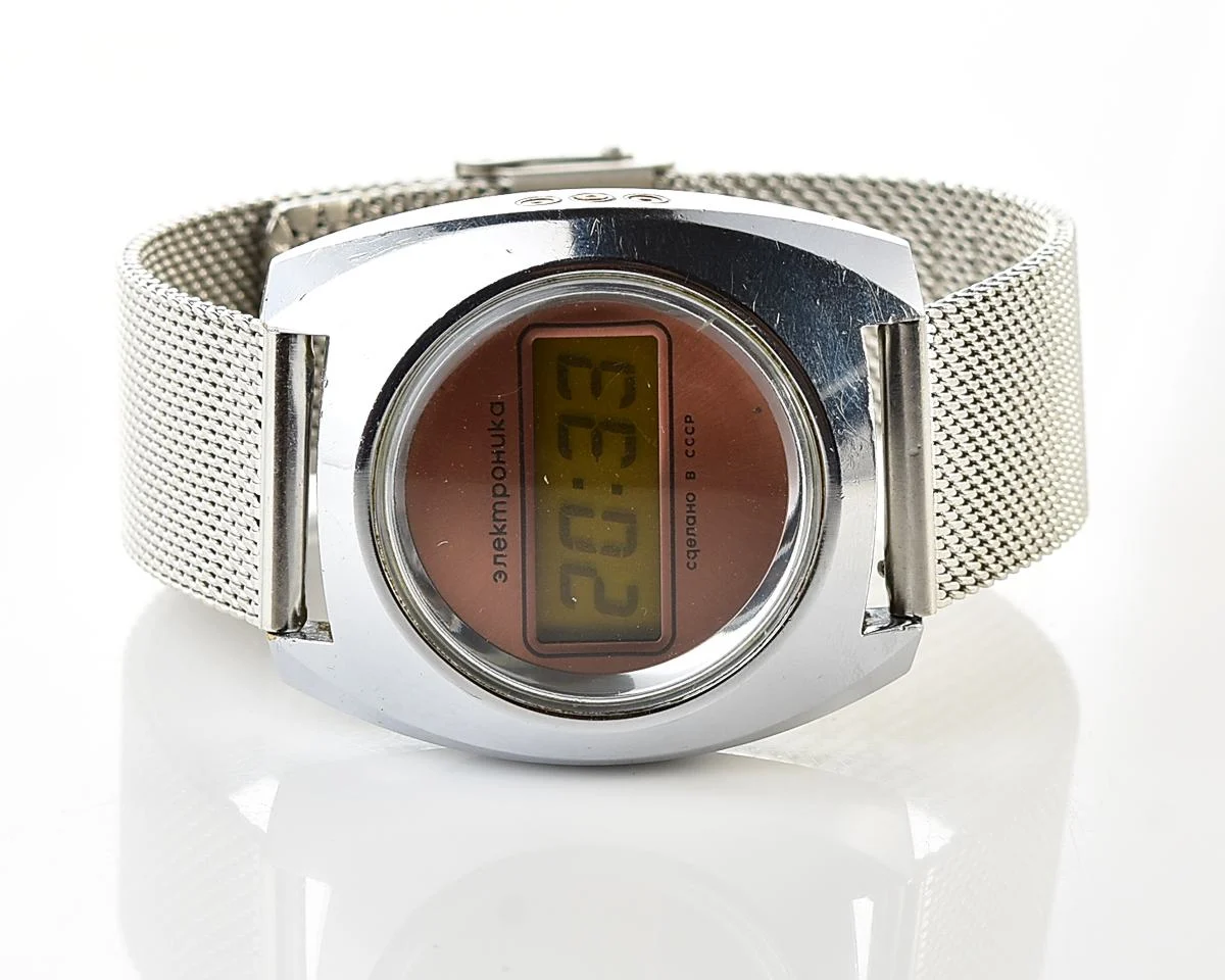 Early Soviet USSR digital watch Electronika 3049 (B6-02)