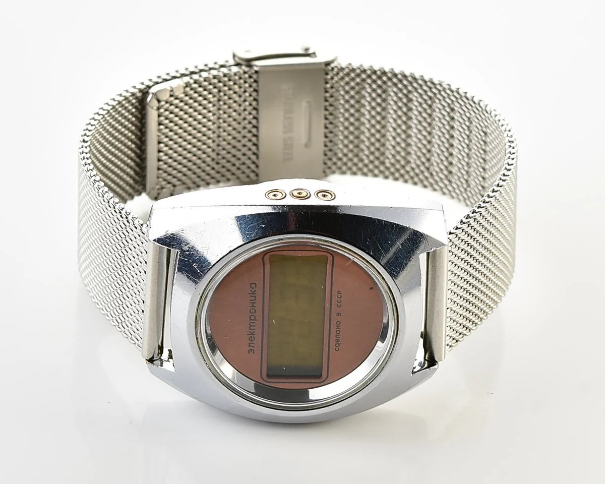 Early Soviet USSR digital watch Electronika 3049 (B6-02)