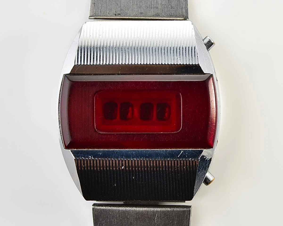 First Red LED Digital Vintage USSR Wrist Watch Electronika E-1 Pulsar!