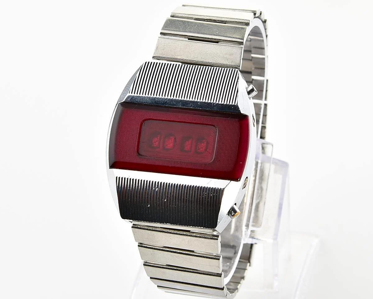 First Red LED Digital Vintage USSR Wrist Watch Electronika E-1 Pulsar!