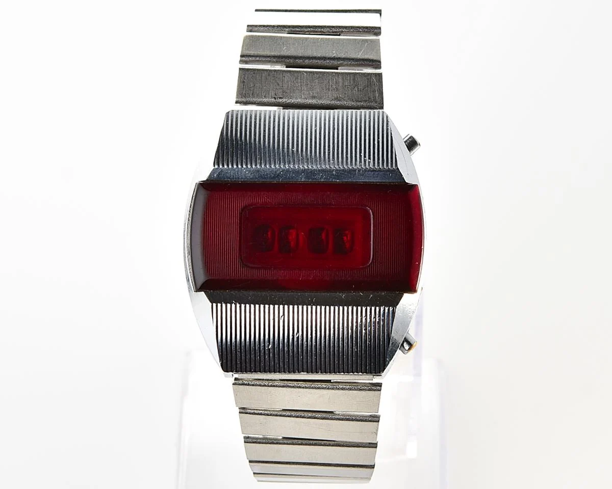 First Red LED Digital Vintage USSR Wrist Watch Electronika E-1 Pulsar!