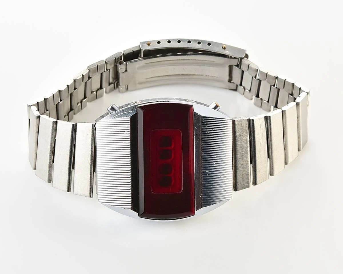First Red LED Digital Vintage USSR Wrist Watch Electronika E-1 Pulsar!